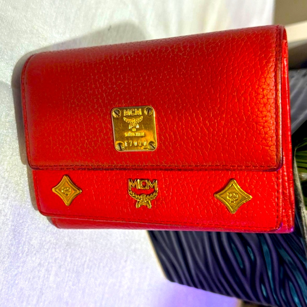MCM Wallet pre-owed